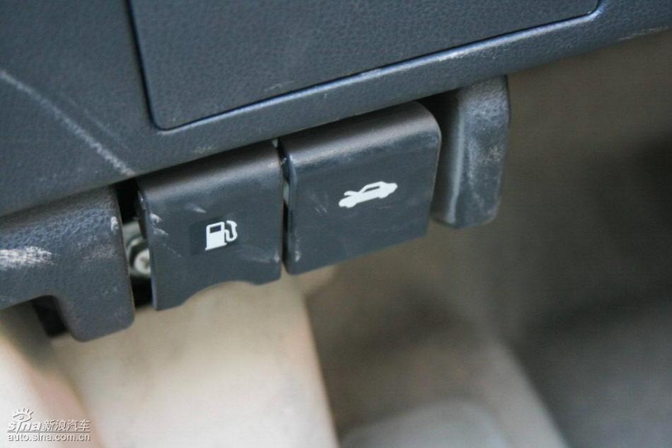 逍客2.0XV四驱自动