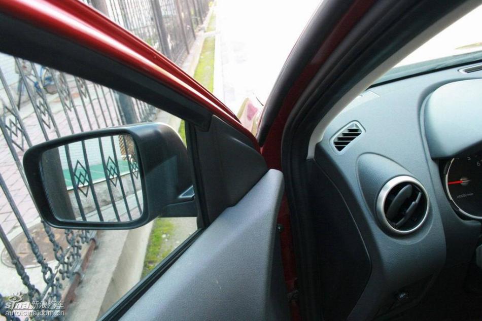 逍客2.0XV四驱自动