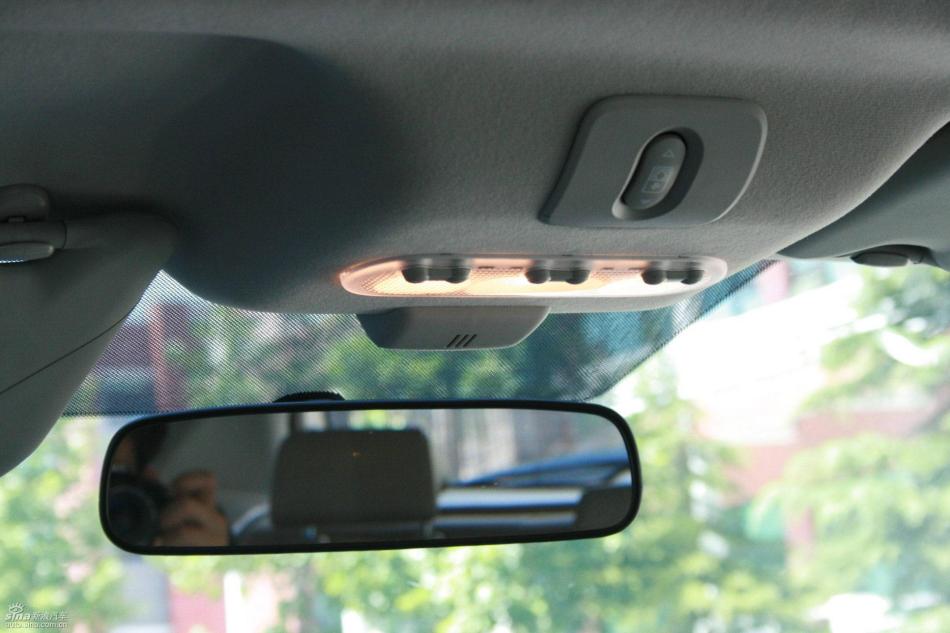 逍客2.0XV四驱自动