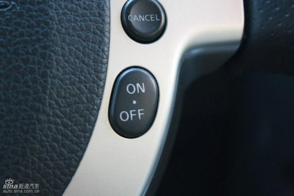 逍客2.0XV四驱自动