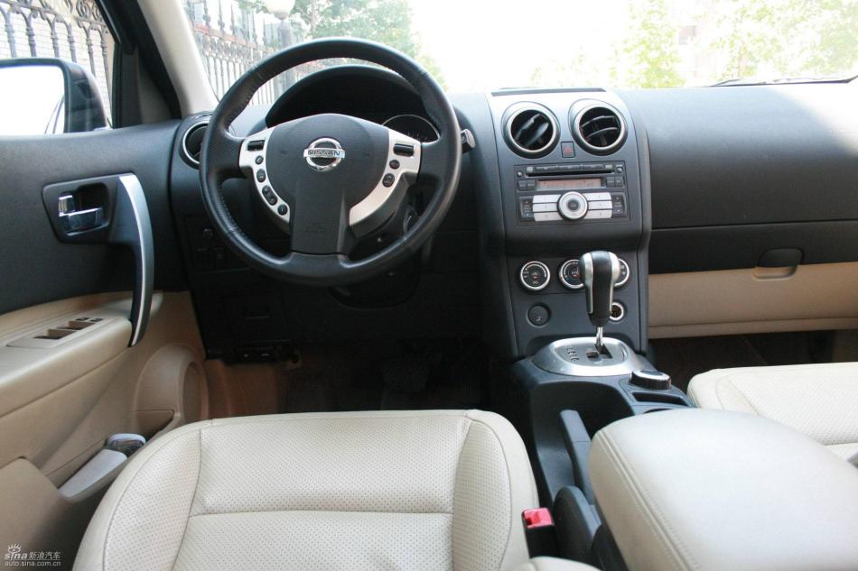 逍客2.0XV四驱自动