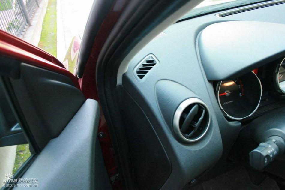 逍客2.0XV四驱自动