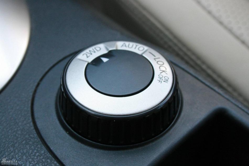 逍客2.0XV四驱自动