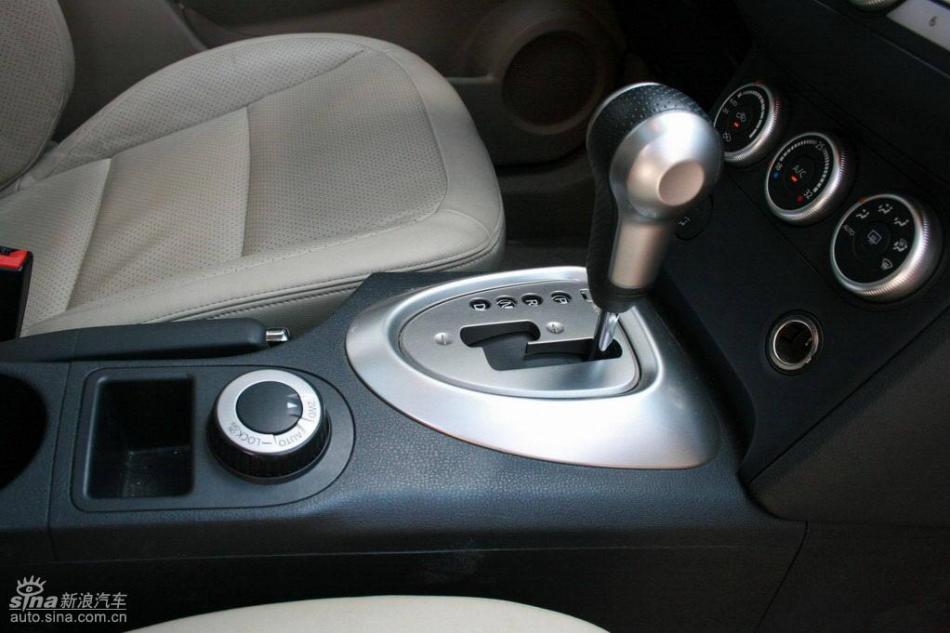 逍客2.0XV四驱自动