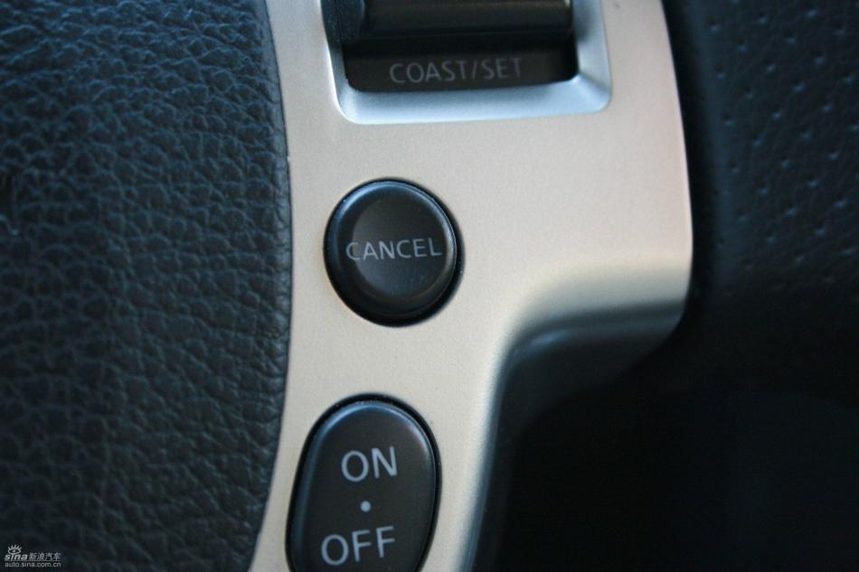 逍客2.0XV四驱自动