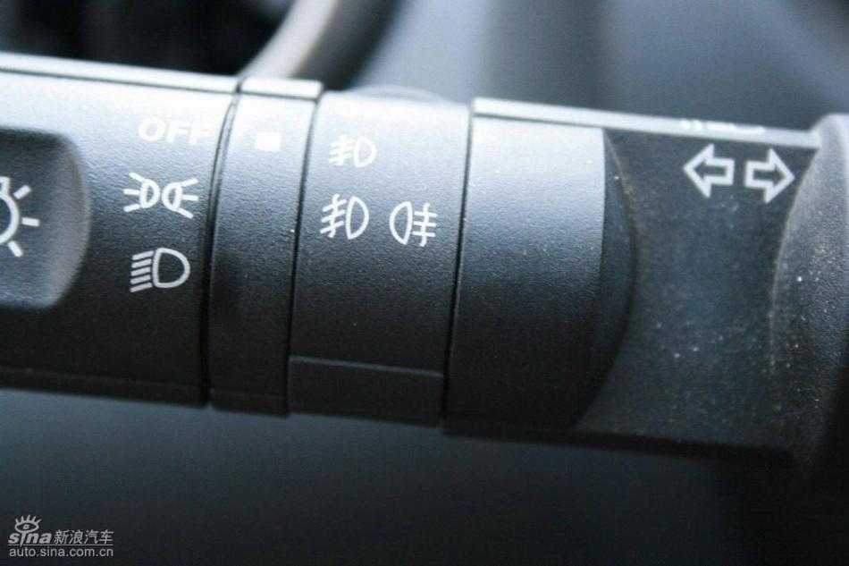 逍客2.0XV四驱自动