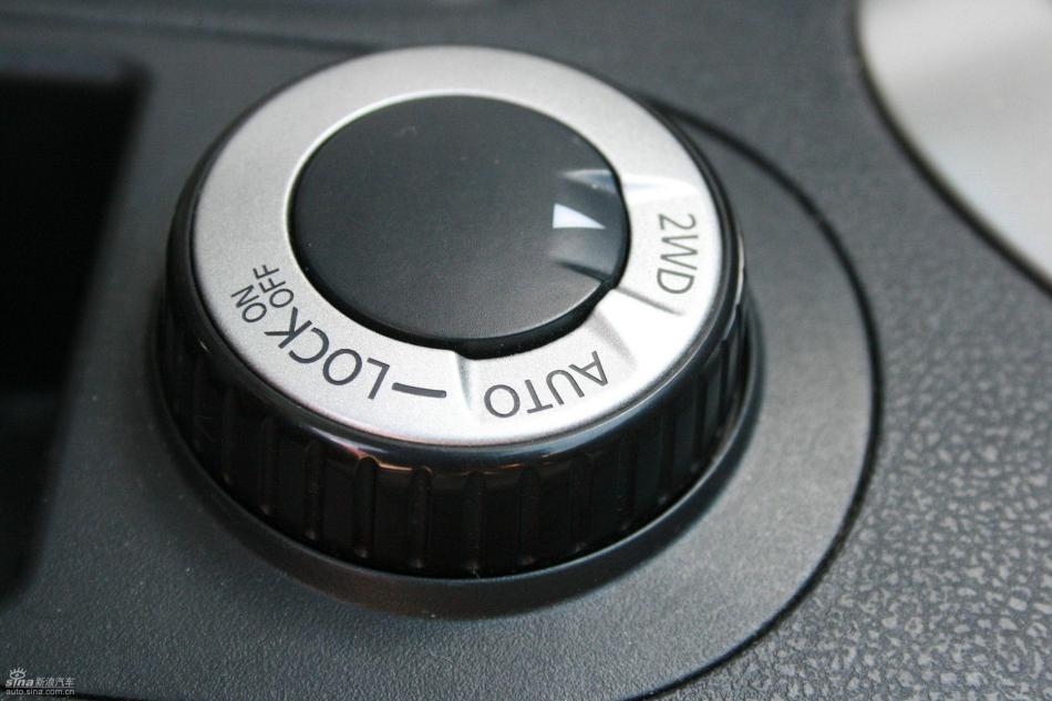 逍客2.0XV四驱自动