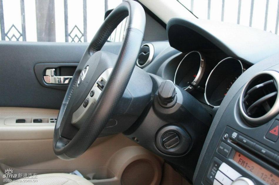 逍客2.0XV四驱自动