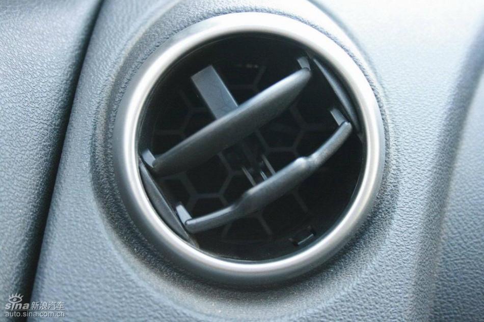 逍客2.0XV四驱自动