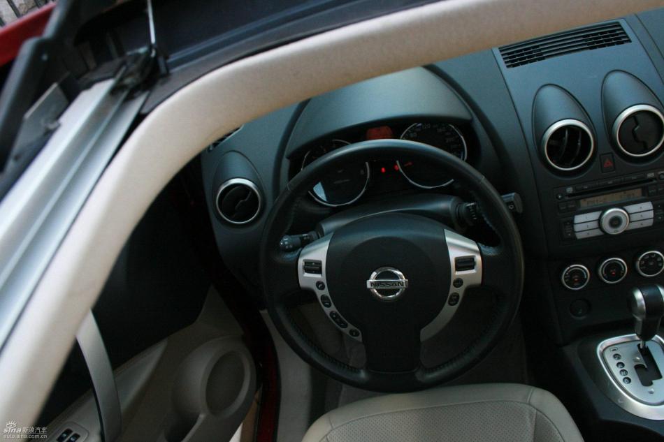 逍客2.0XV四驱自动