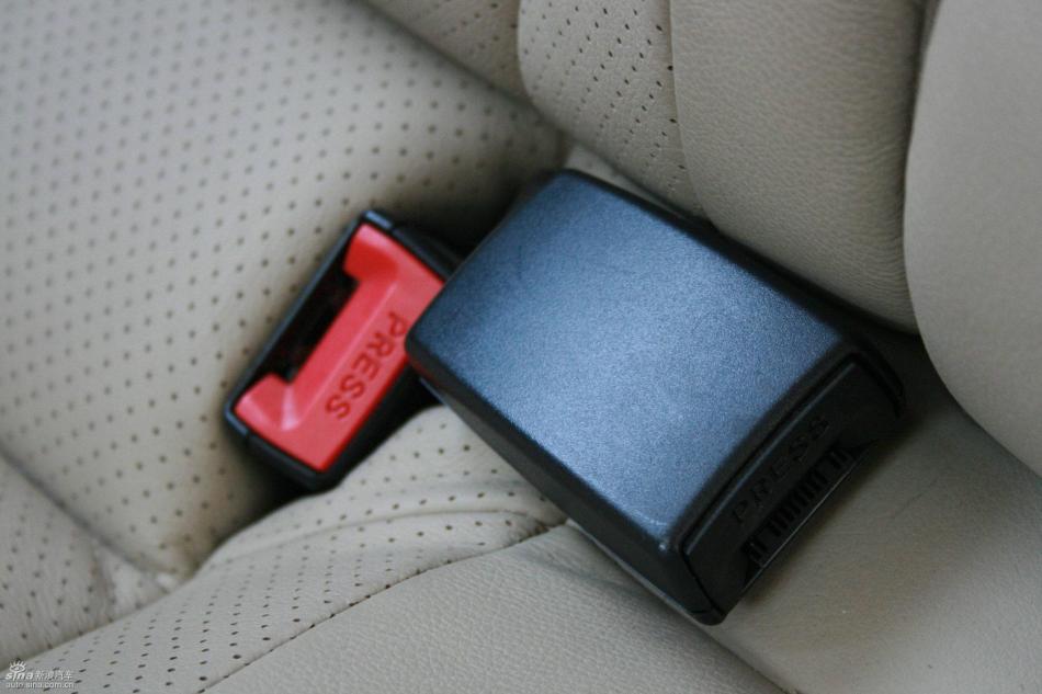 逍客2.0XV四驱自动