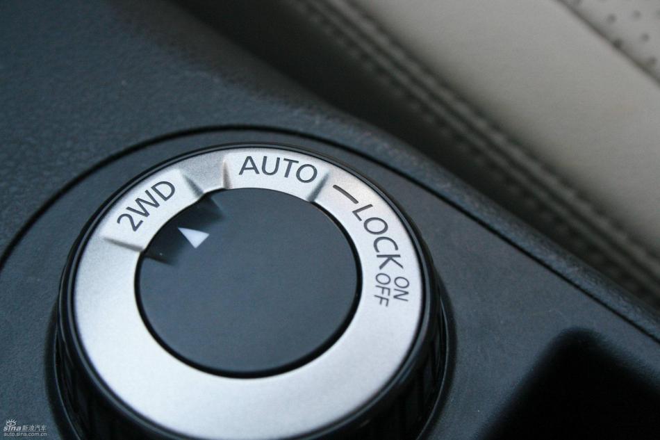 逍客2.0XV四驱自动