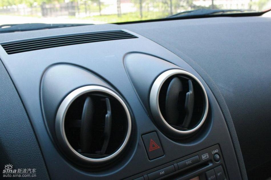 逍客2.0XV四驱自动