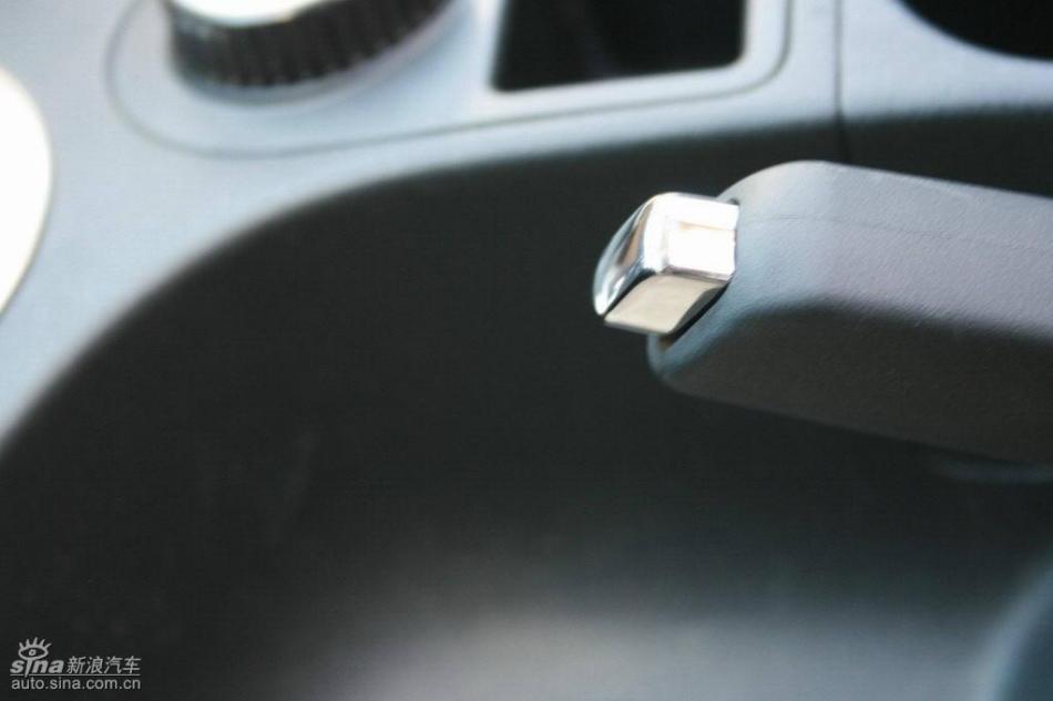 逍客2.0XV四驱自动