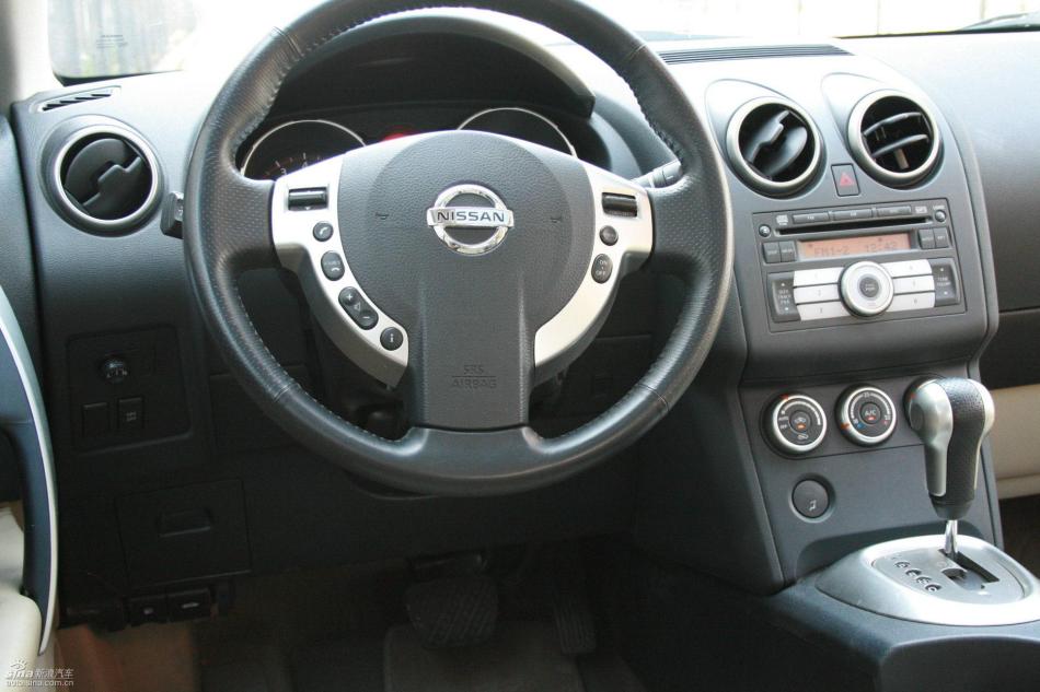 逍客2.0XV四驱自动