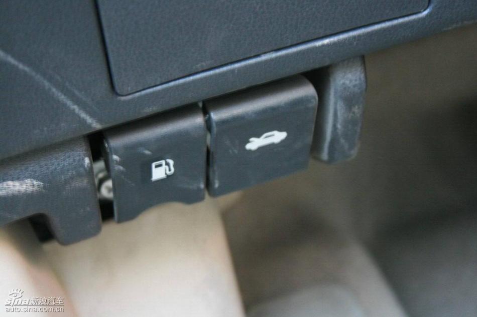 逍客2.0XV四驱自动