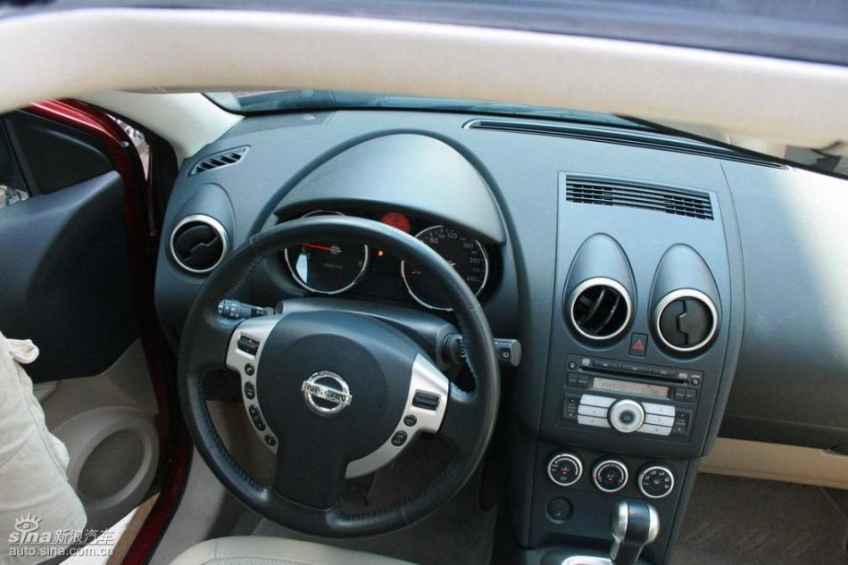 逍客2.0XV四驱自动