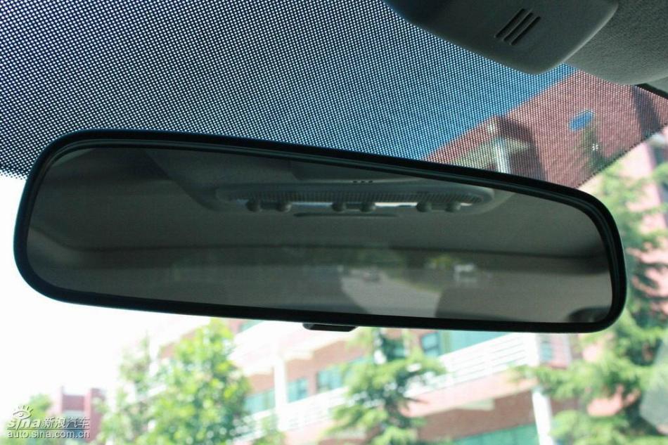 逍客2.0XV四驱自动