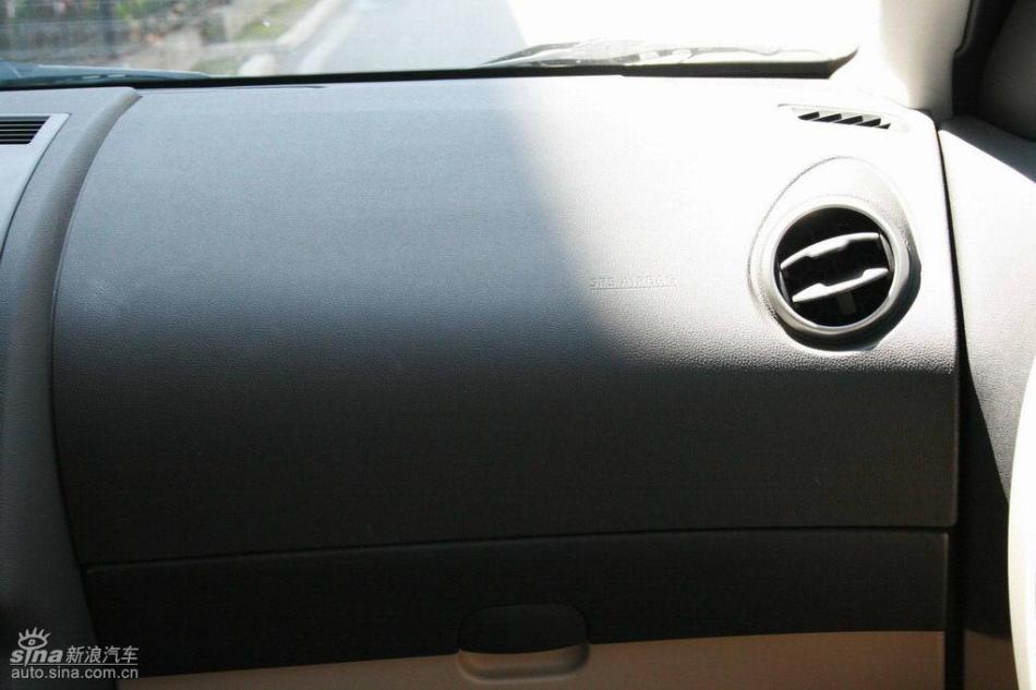 逍客2.0XV四驱自动