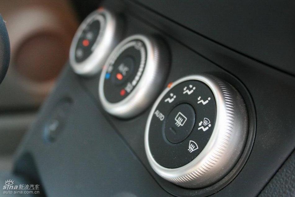 逍客2.0XV四驱自动