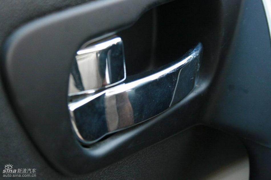 逍客2.0XV四驱自动