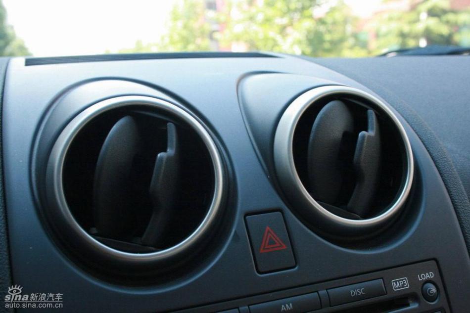 逍客2.0XV四驱自动