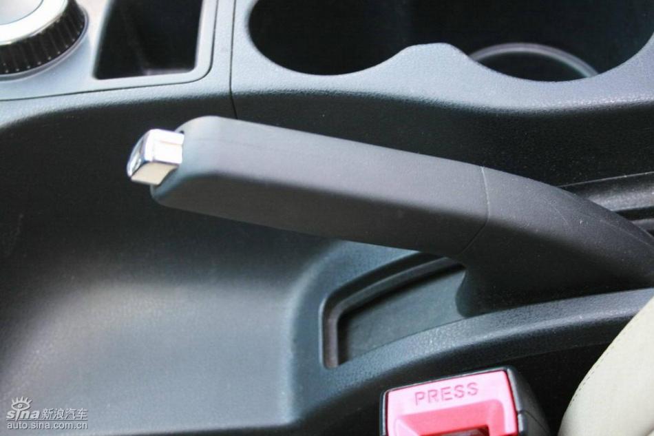 逍客2.0XV四驱自动