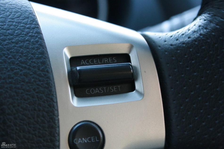 逍客2.0XV四驱自动