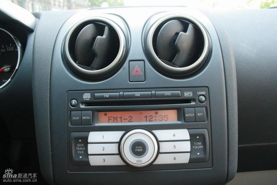 逍客2.0XV四驱自动