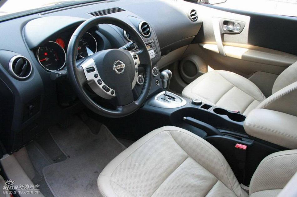 逍客2.0XV四驱自动