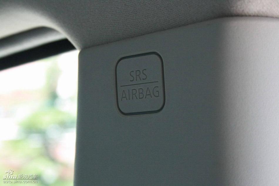 逍客2.0XV四驱自动