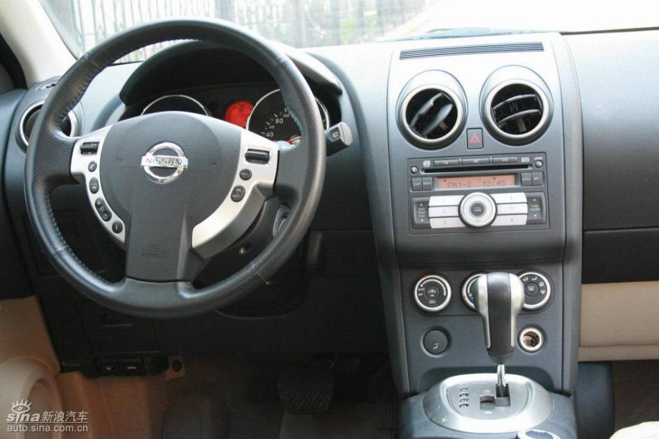 逍客2.0XV四驱自动