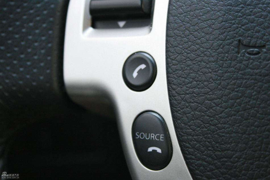 逍客2.0XV四驱自动