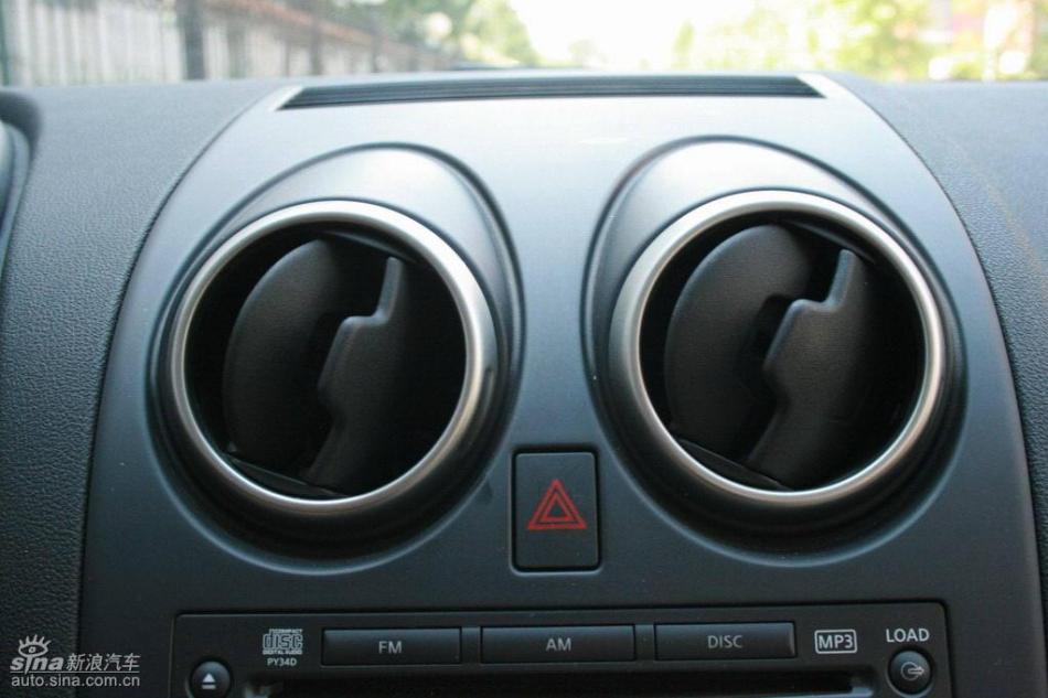 逍客2.0XV四驱自动