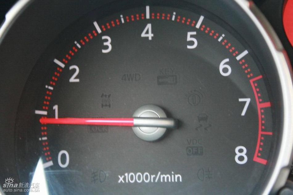 逍客2.0XV四驱自动