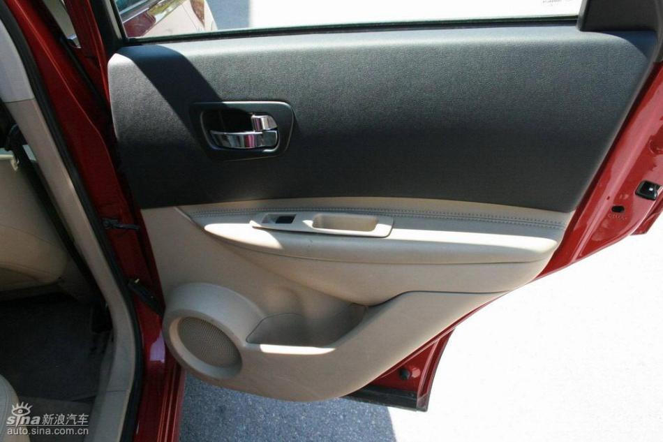 逍客2.0XV四驱自动