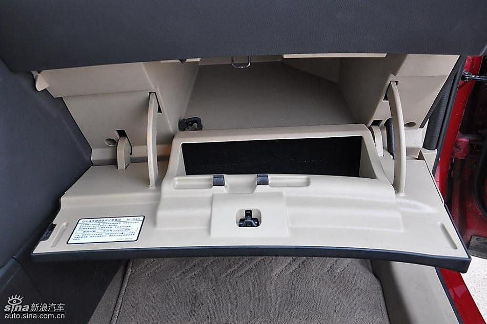 逍客2.0四驱自动实拍图