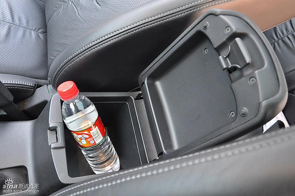 逍客2.0四驱自动实拍图