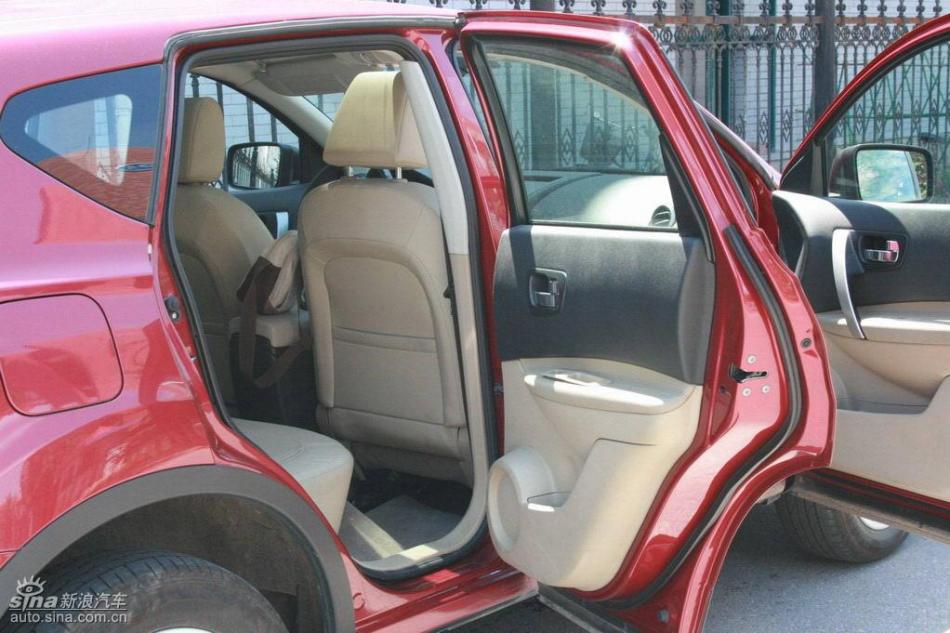 逍客2.0XV四驱自动