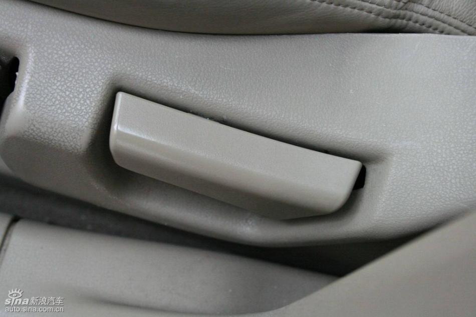 逍客2.0XV四驱自动