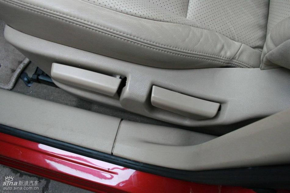 逍客2.0XV四驱自动