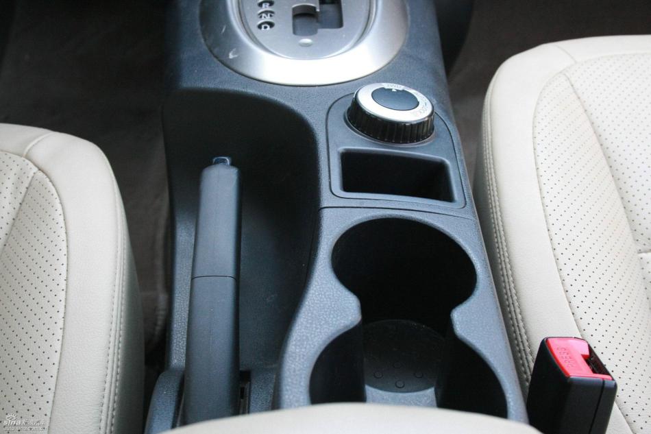 逍客2.0XV四驱自动