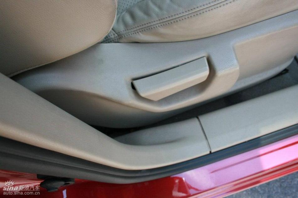 逍客2.0XV四驱自动