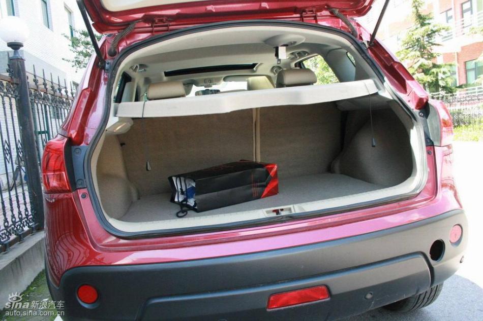 逍客2.0XV四驱自动