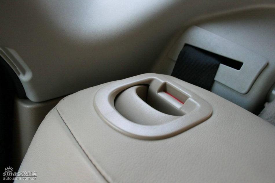 逍客2.0XV四驱自动