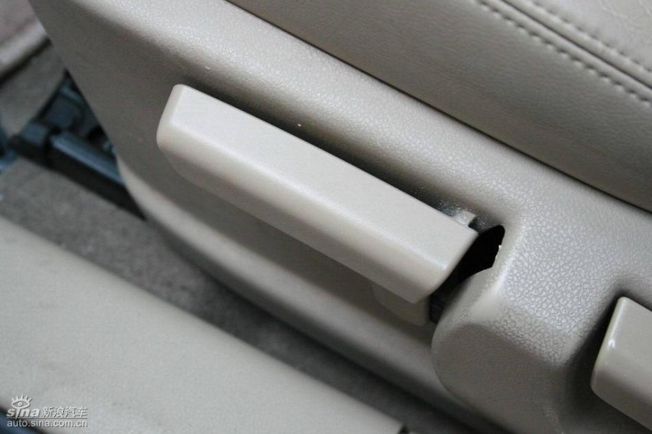 逍客2.0XV四驱自动