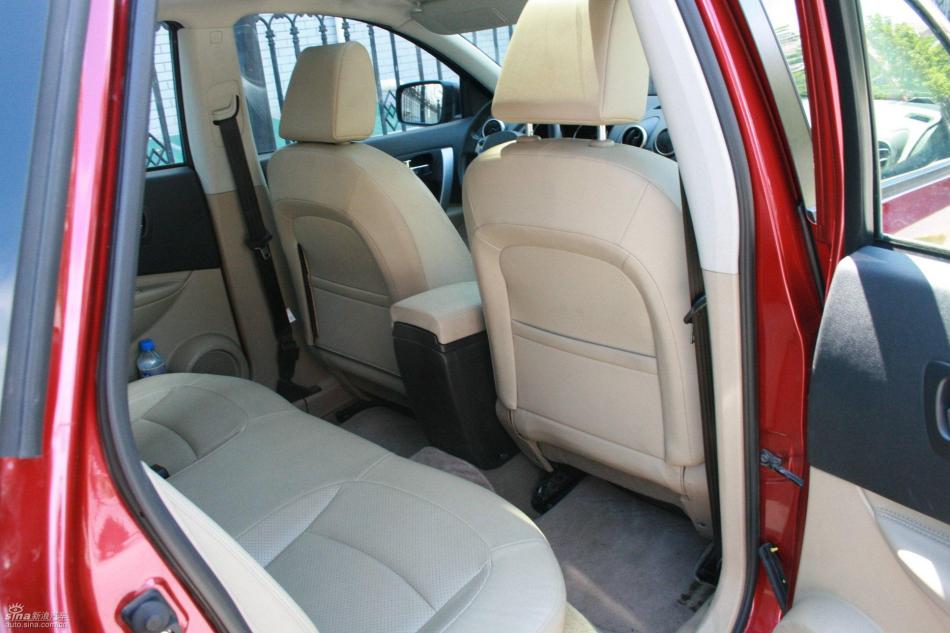 逍客2.0XV四驱自动