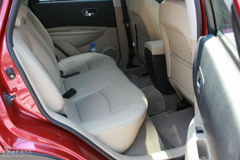 逍客2.0XV四驱自动