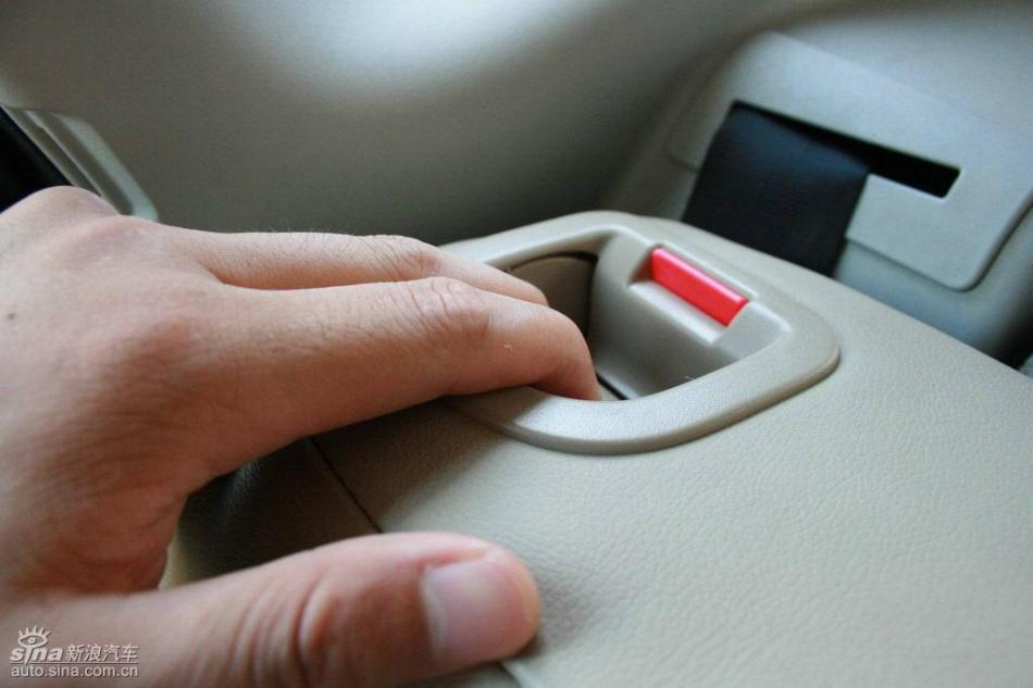 逍客2.0XV四驱自动