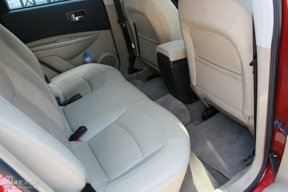 逍客2.0XV四驱自动